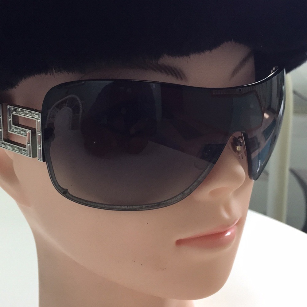 Versace Sunglasses - Picture 3 of 8